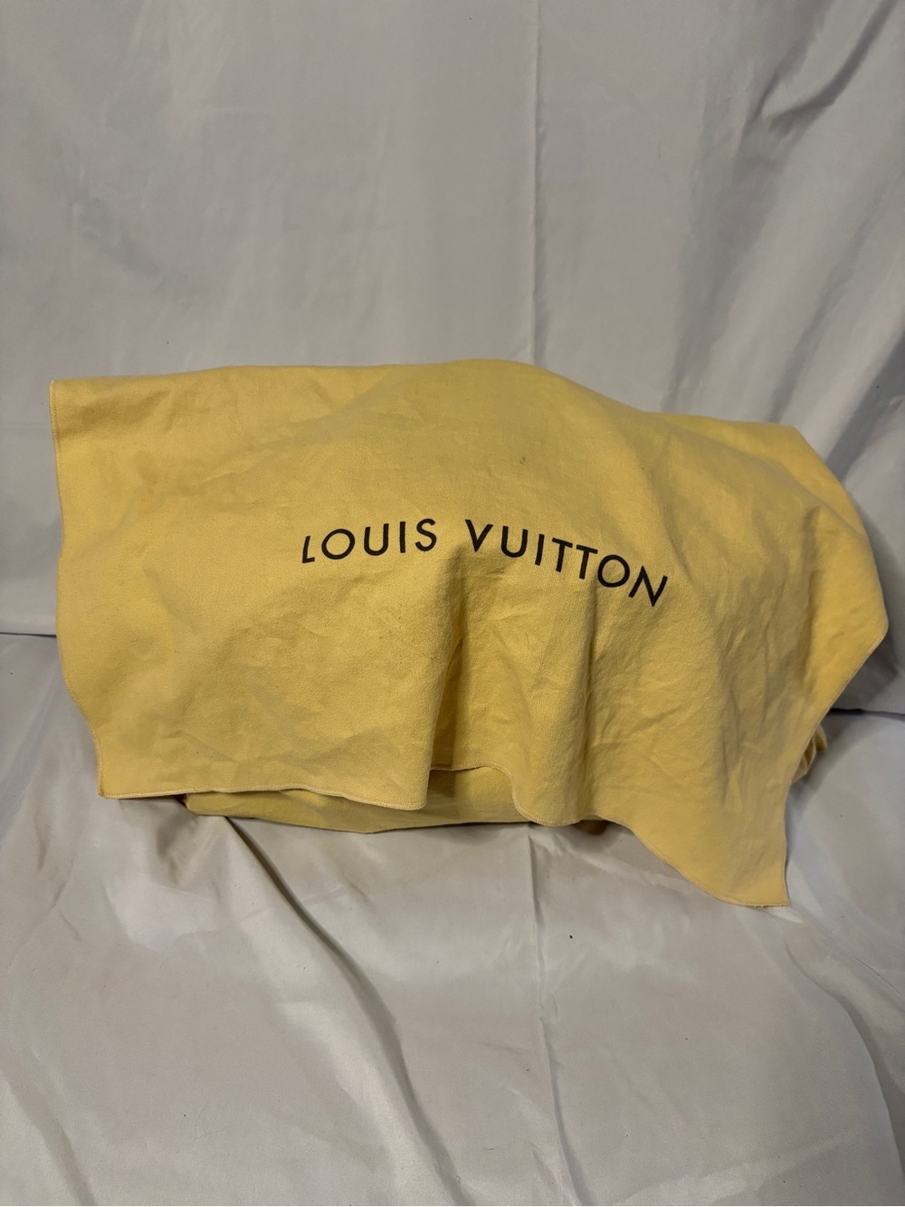β¨ Authentic Louis Vuitton Bowling Montaigne GM β Epi Leather in Red/Carmine - Picture 16 of 17